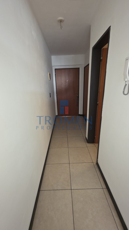 Monoambiente centrico con cochera