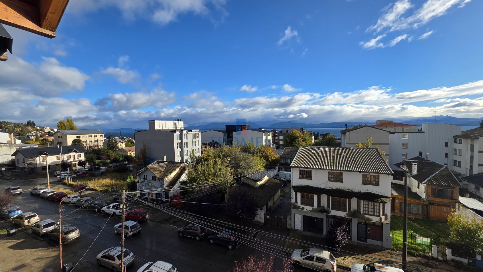 Excelente Monoambiente Apto Turistico. Con vista parcial al lago.