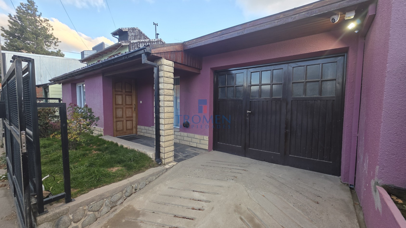 Casa de 3 Dorm. Barrio 400 Viviendas