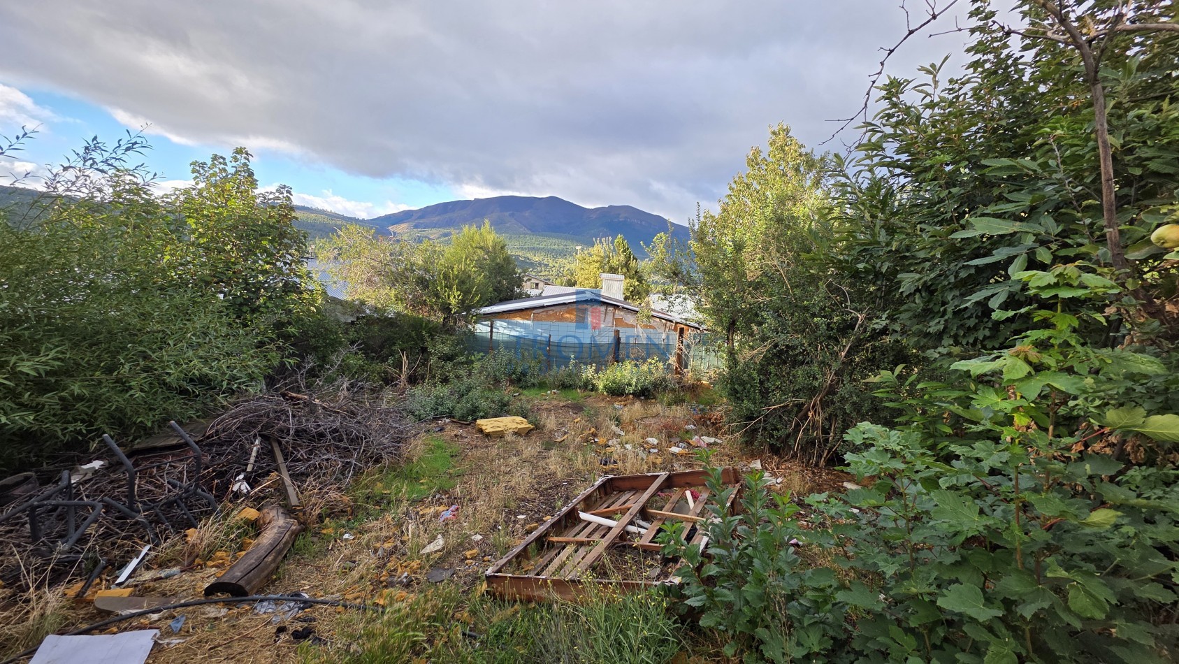 Terreno con cabaña 