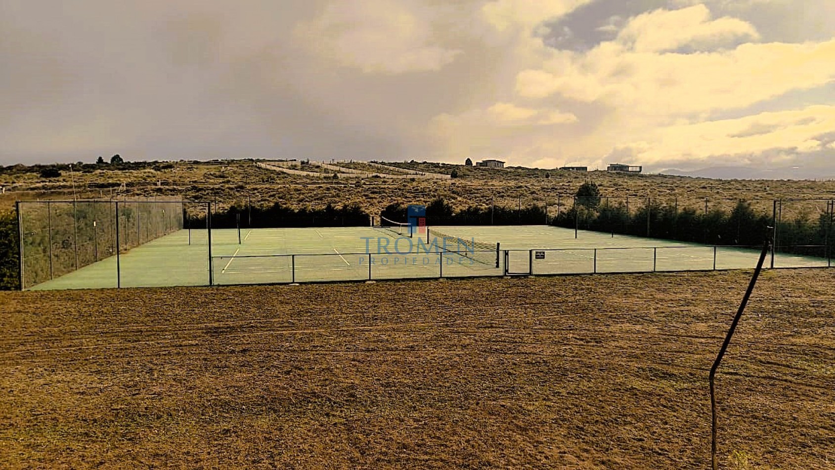 Lote con vista al lago. Barrancas de Dina Huapi