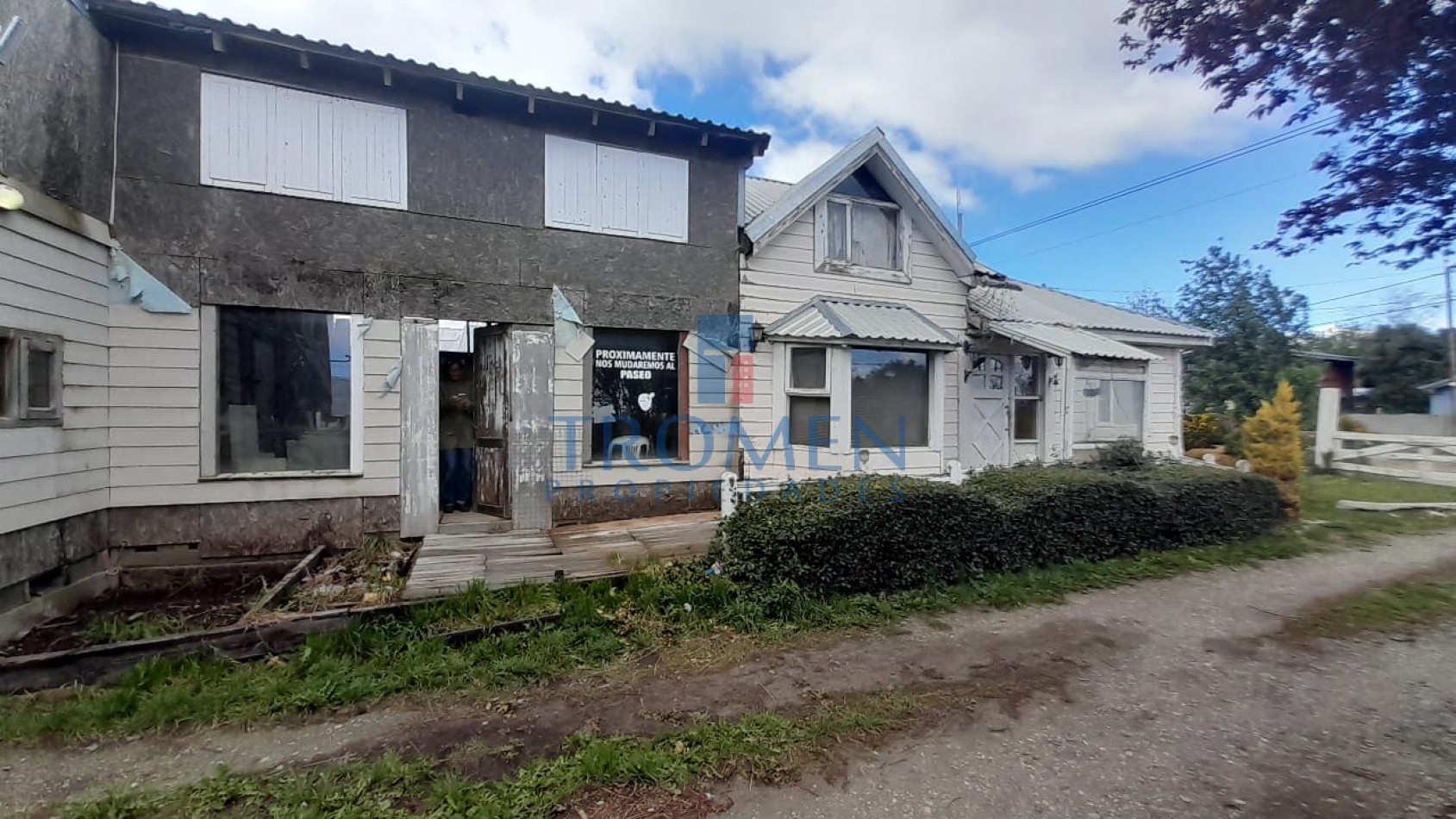 Dos Cabañas + local/ deposito en Dina Huapi