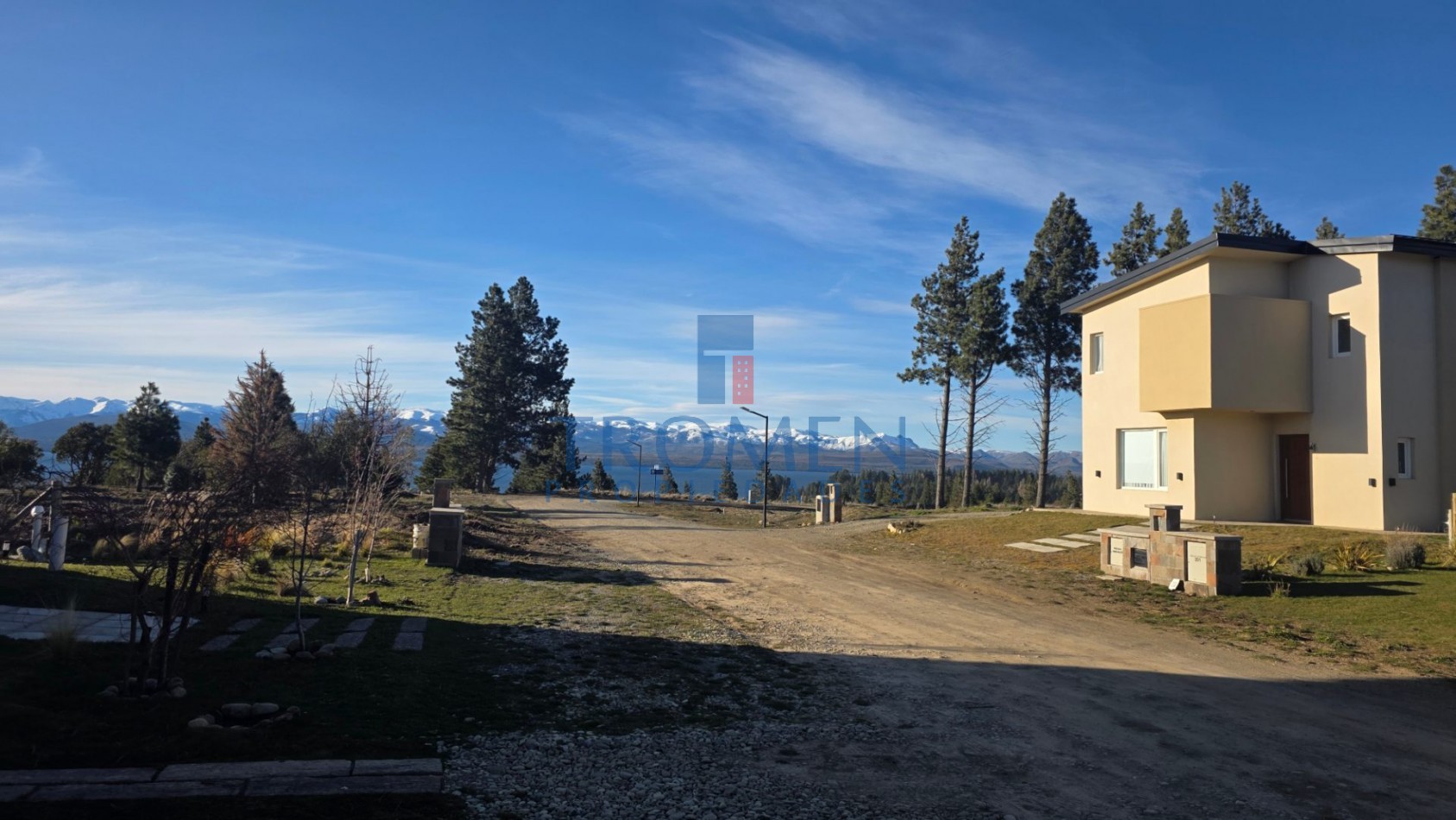 Lote en Solares del Este. Con vista