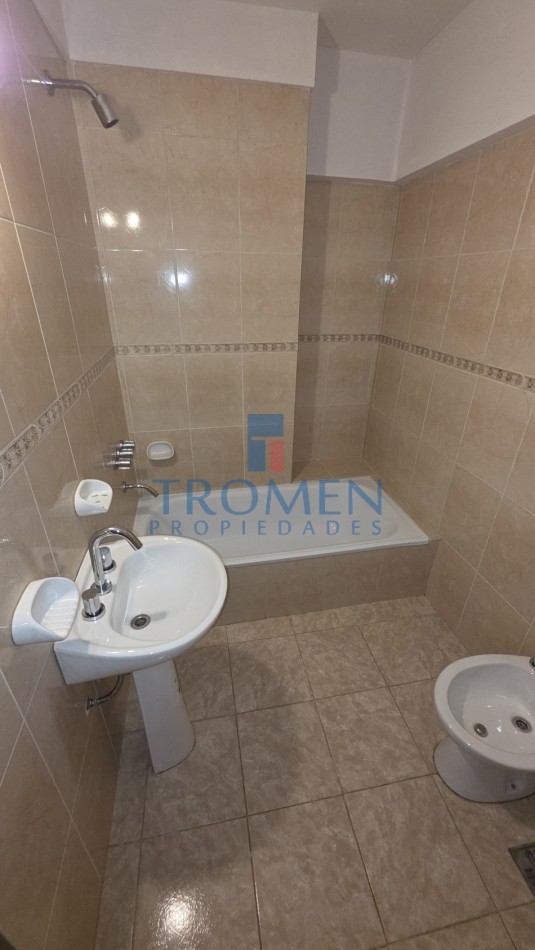 Monoambiente centrico con cochera