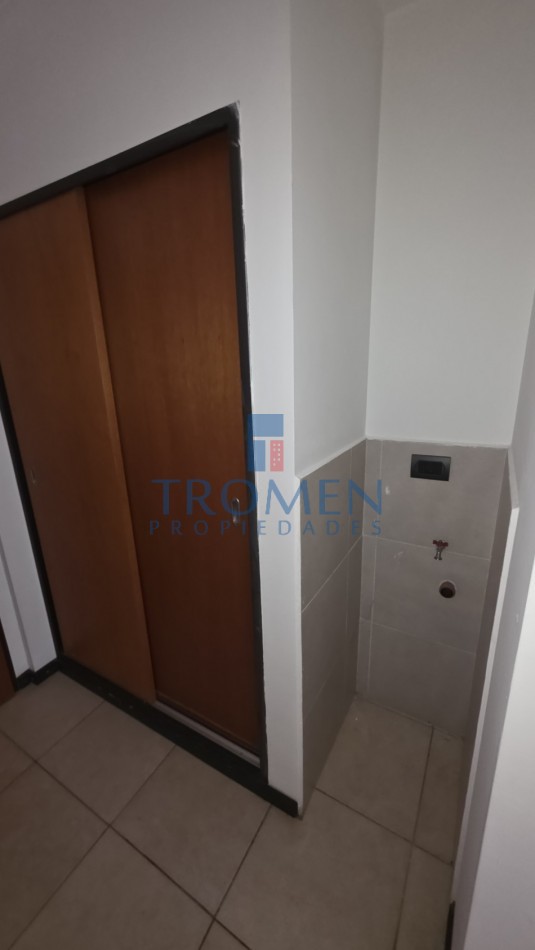 Monoambiente centrico con cochera