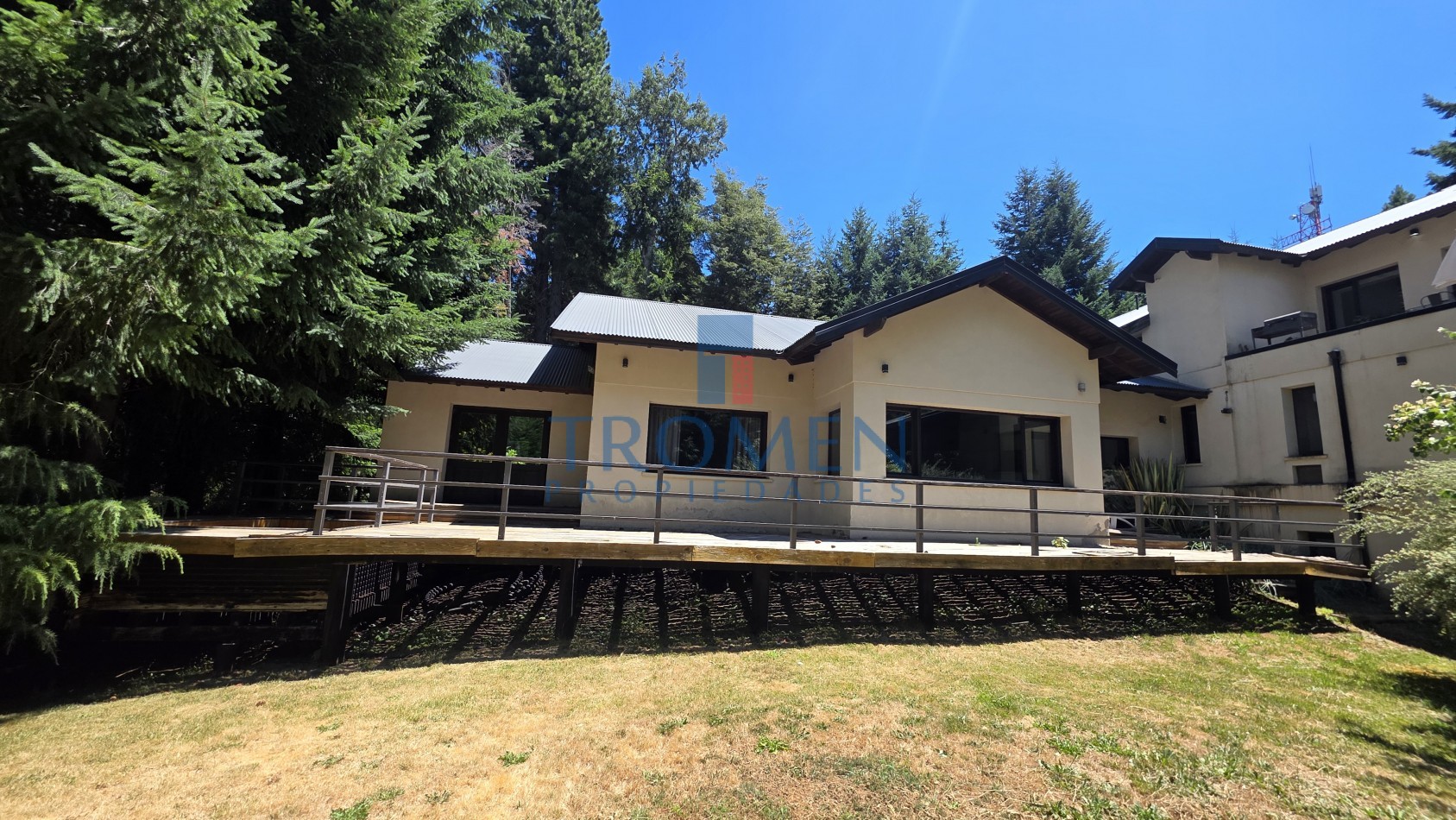 Salon de eventos - Restaurant y Casa de Te + Departamento 