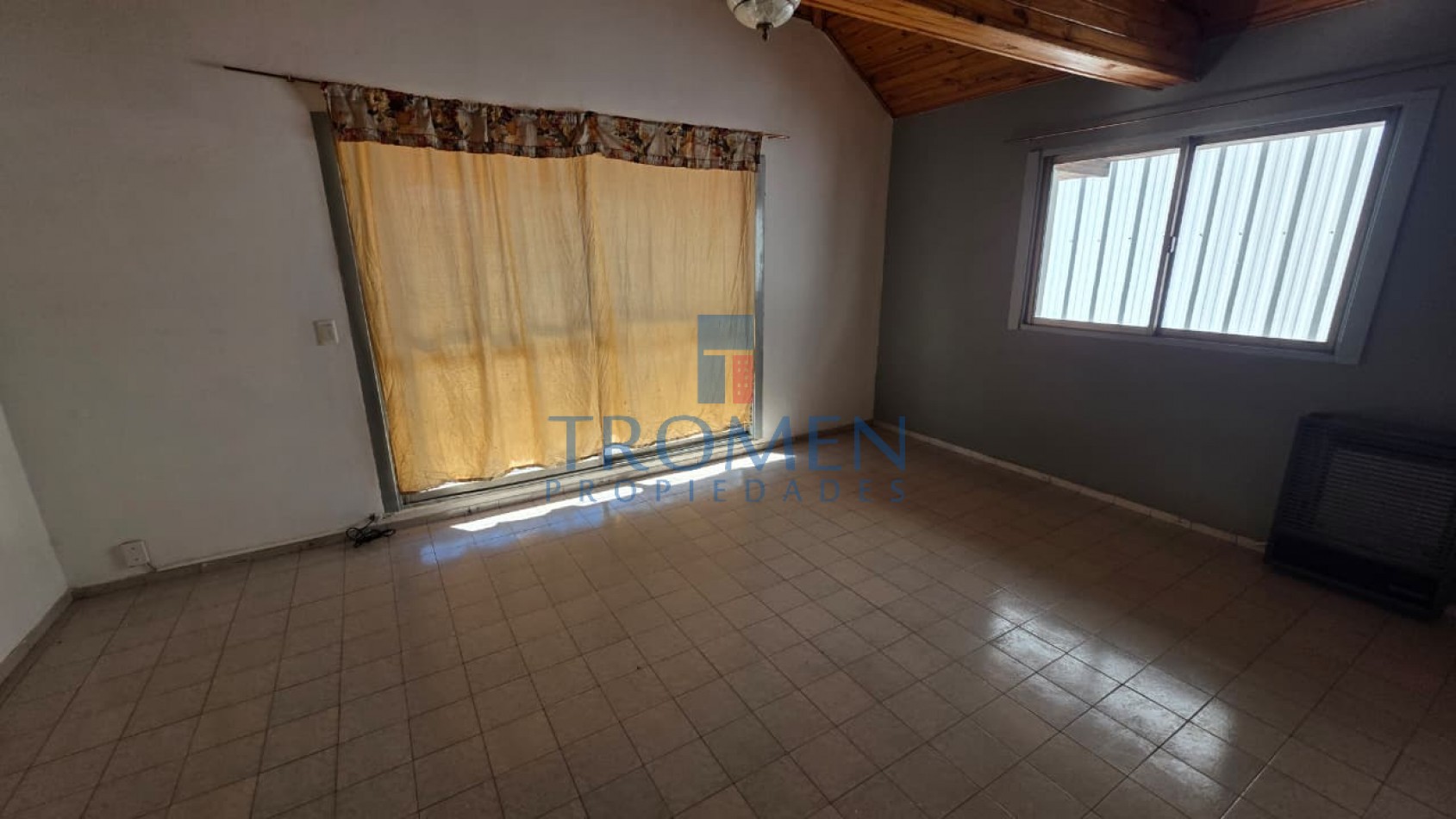 DEPARTAMENTO EN ALQUILER SOBRE CALLE STA. CRUZ