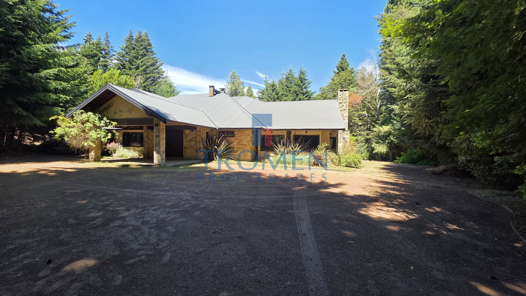 Salon de eventos - Restaurant y Casa de Te + Departamento 