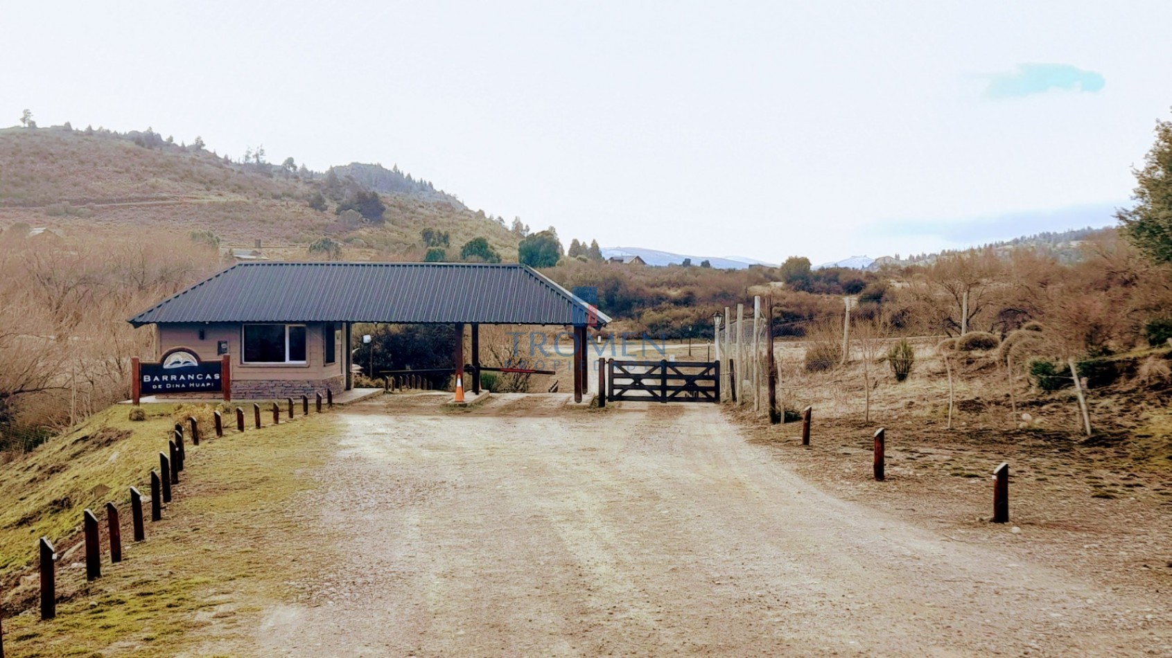 Lote con vista al lago. Barrancas de Dina Huapi