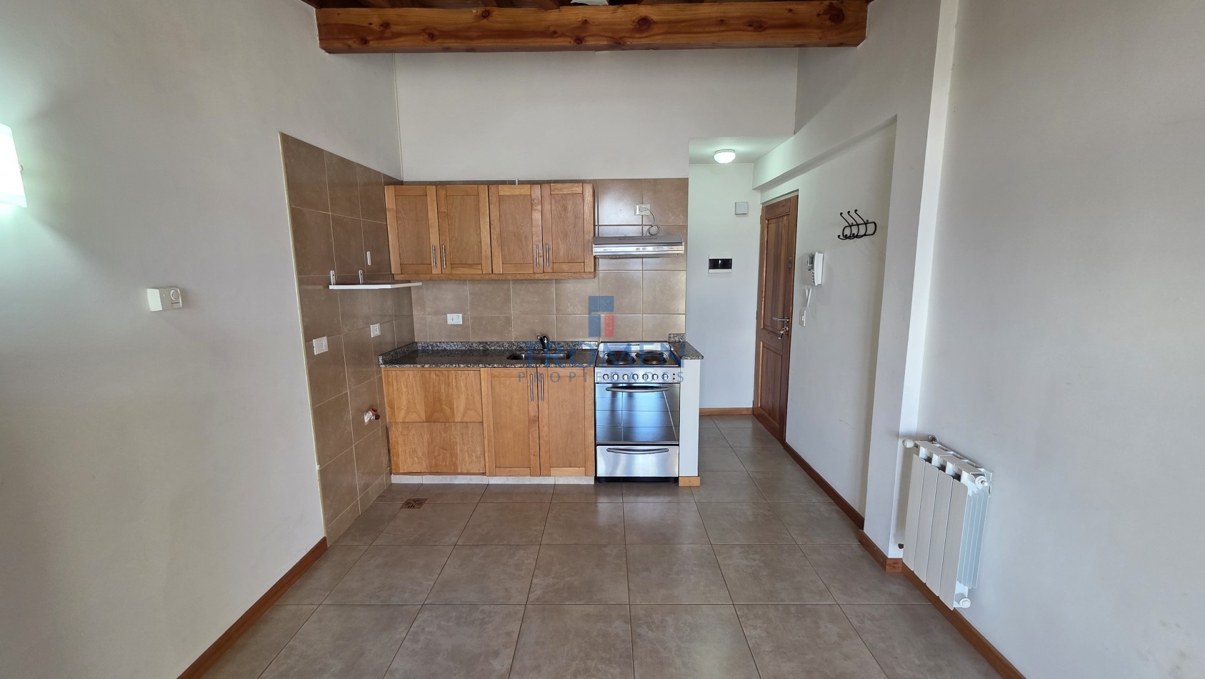 Excelente Monoambiente Apto Turistico. Con vista parcial al lago.