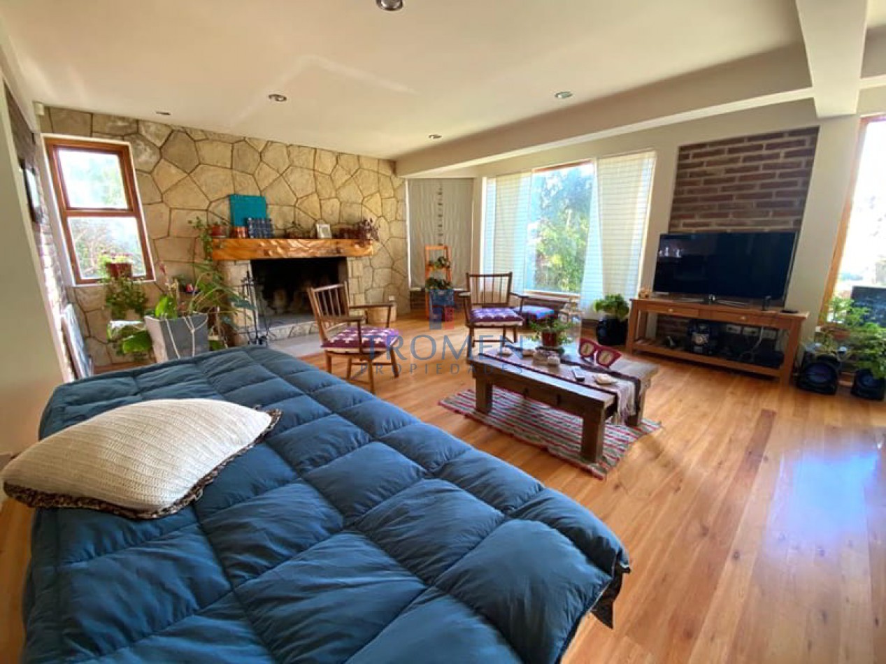 Casa amplia + Deptos + Tiny House. Apta turismo 