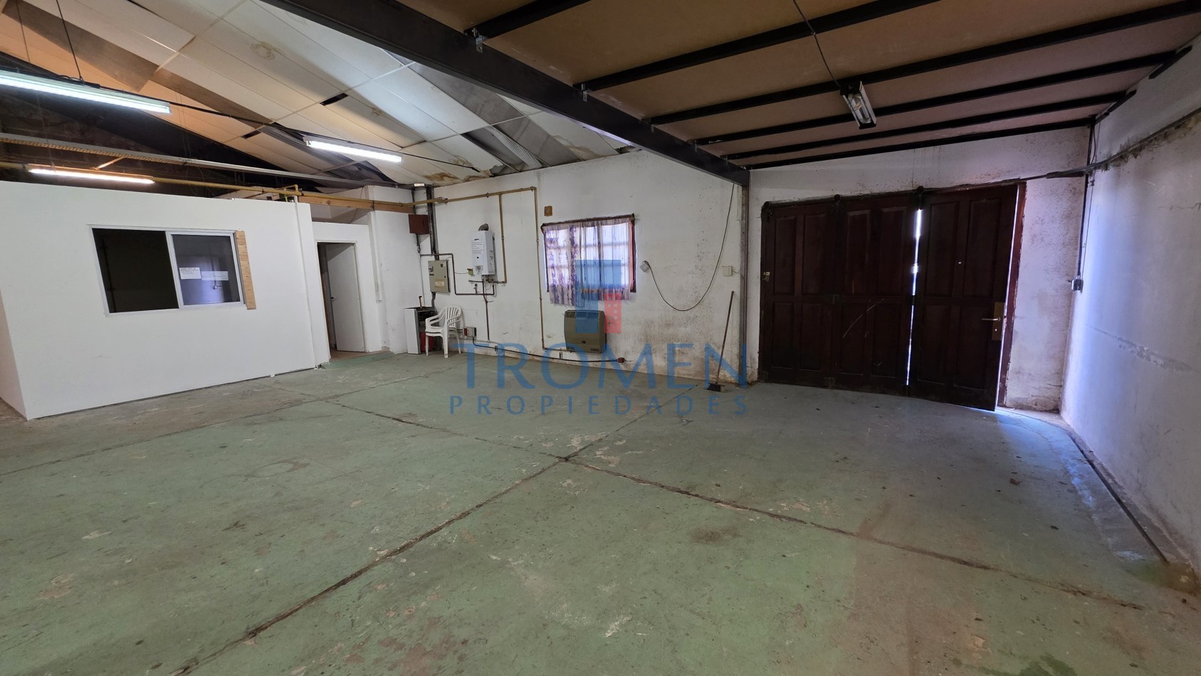 Galpon + Departamento en barrio Ñireco