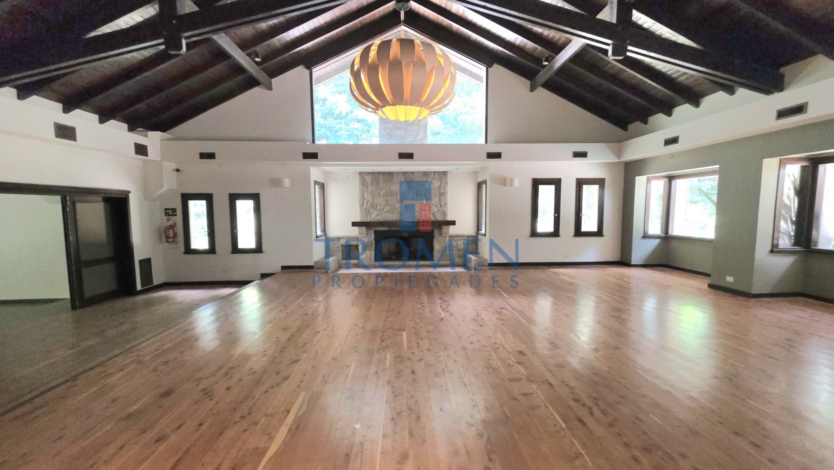 Salon de eventos - Restaurant y Casa de Te + Departamento 