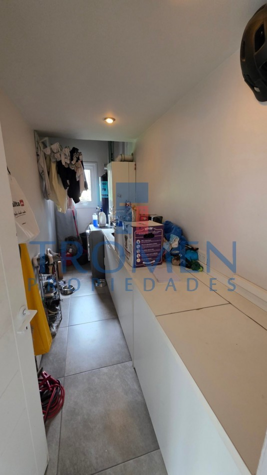 Casa de categoria en barrio privado Las Bandurrias