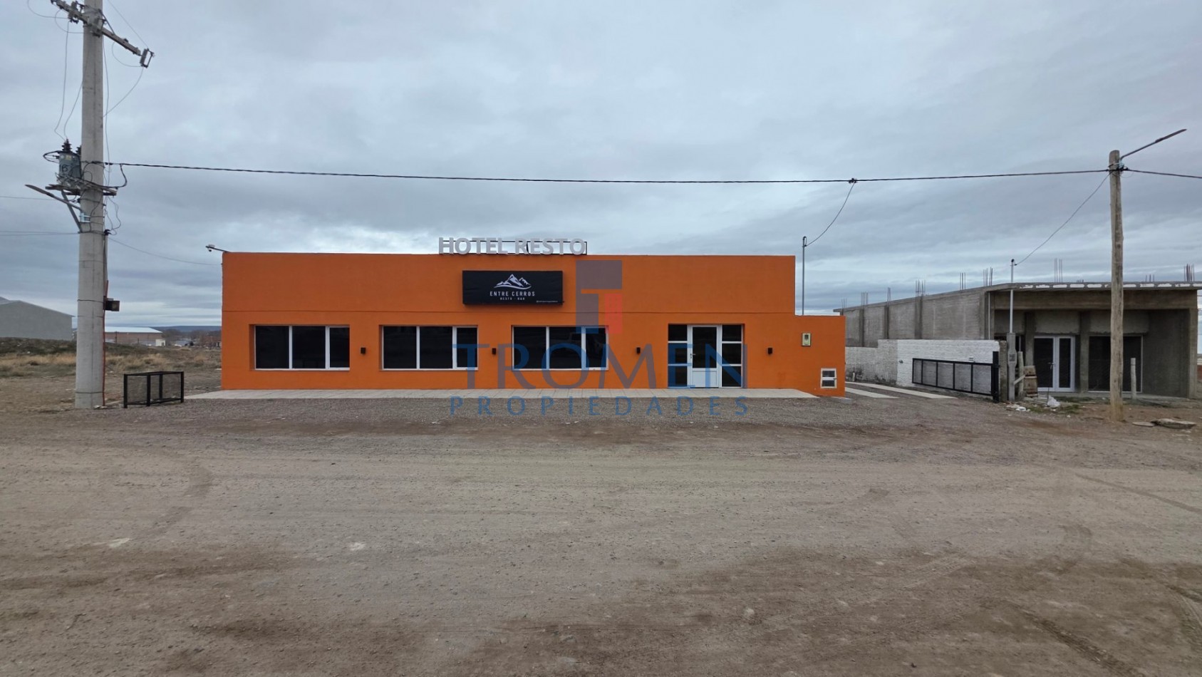 Hotel - Resto Bar en Ingeniero Jacobacci 