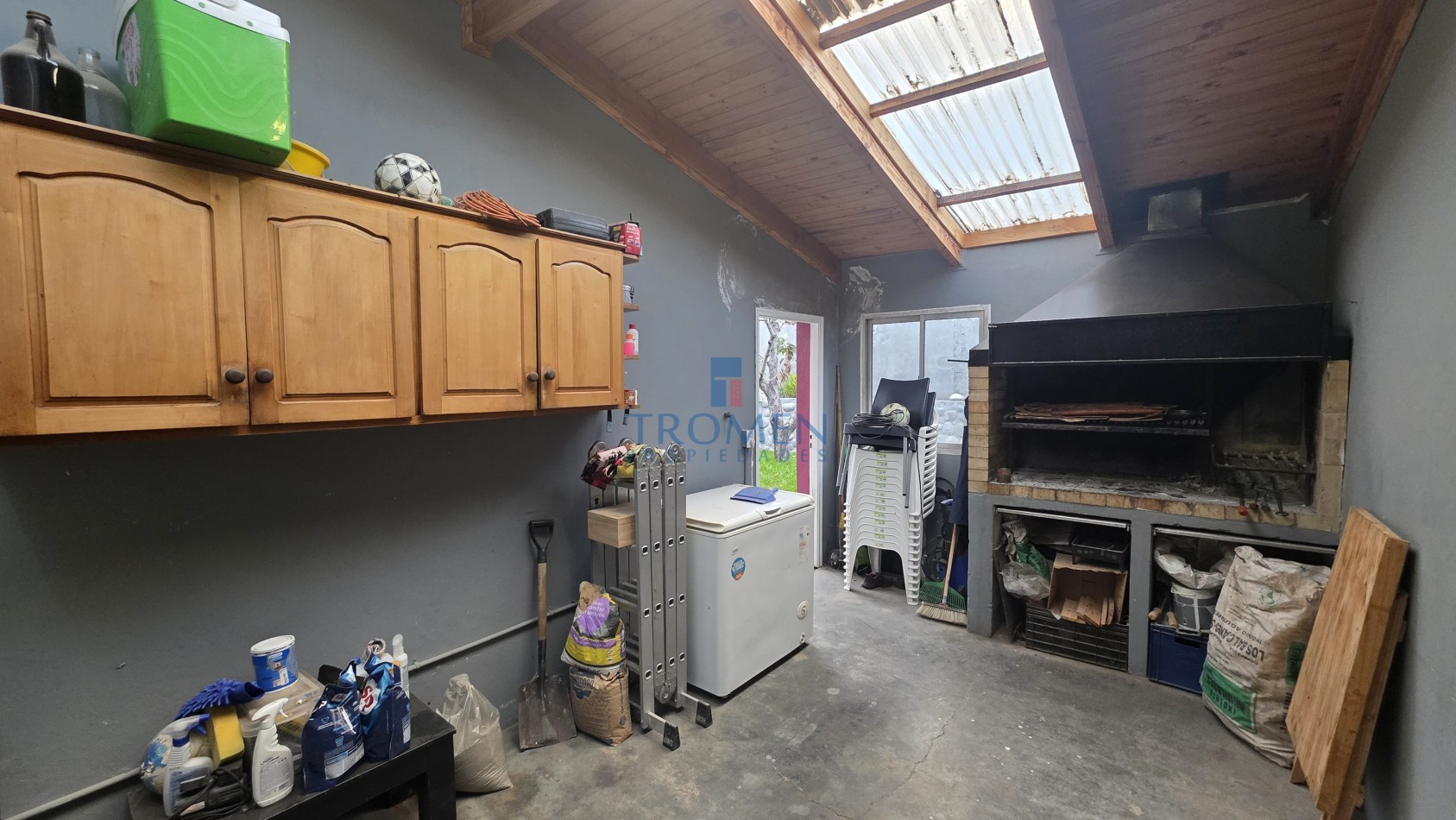 Casa de 3 Dorm. Barrio 400 Viviendas