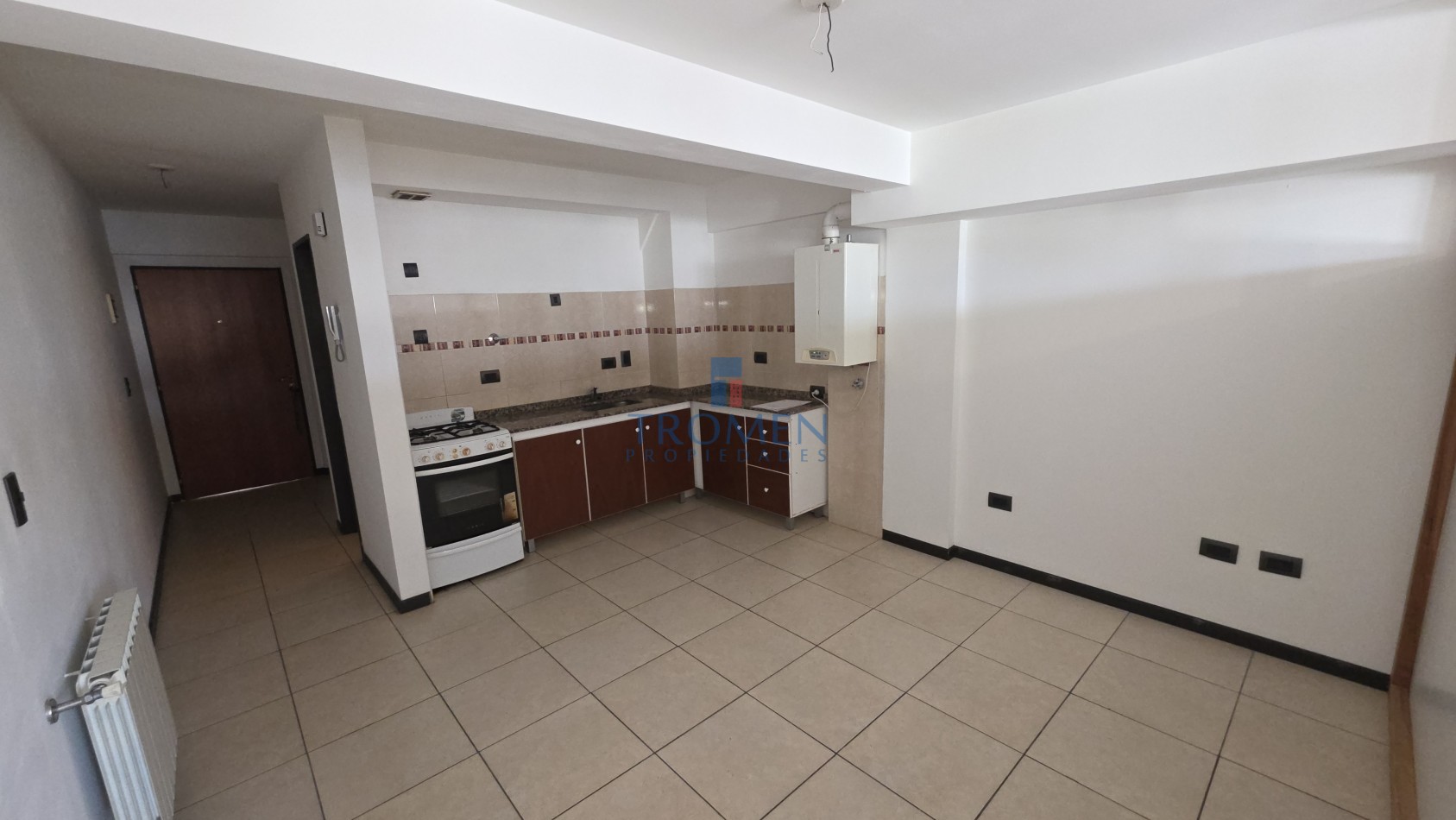 Monoambiente centrico con cochera