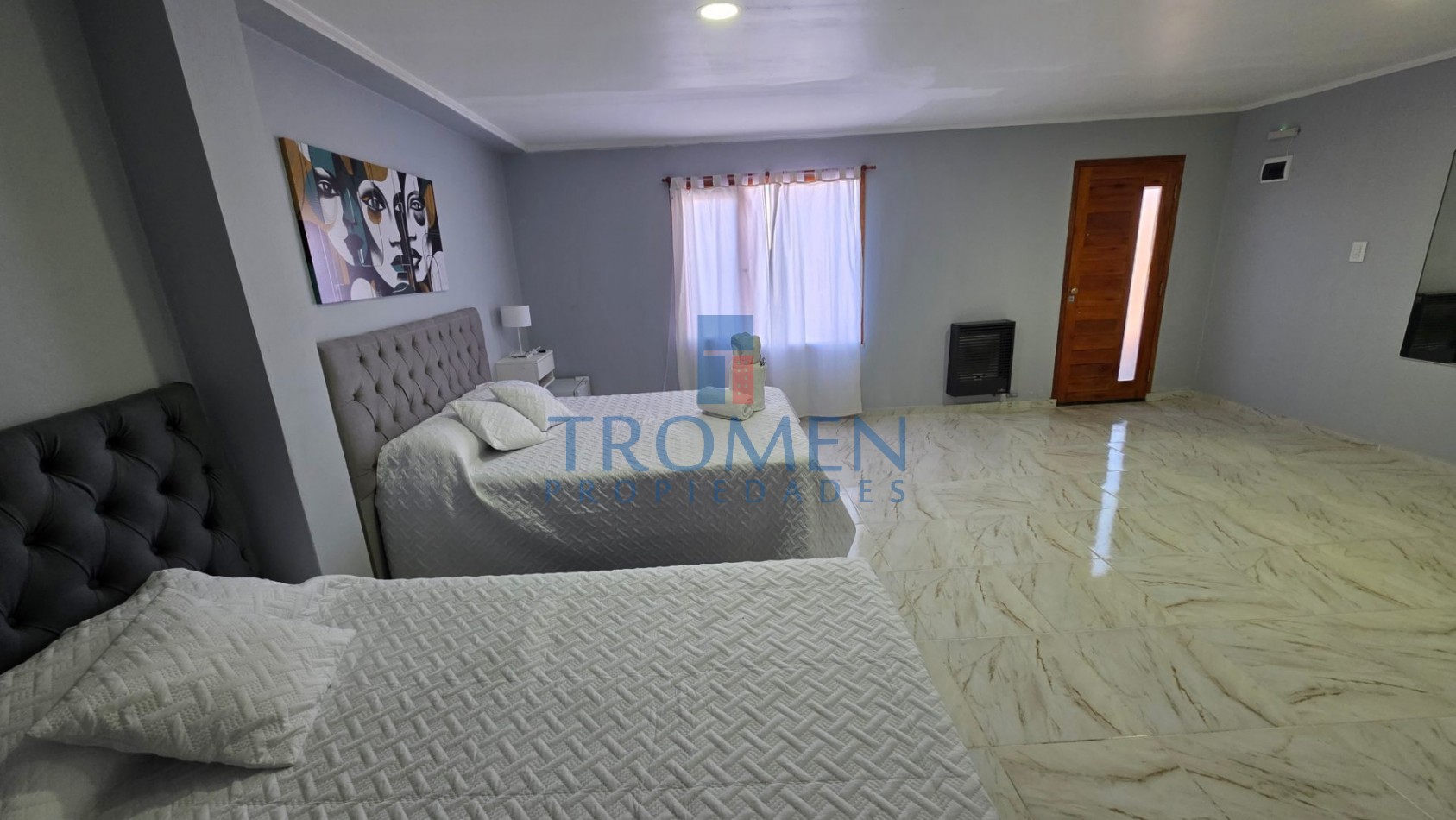 Hotel - Resto Bar en Ingeniero Jacobacci 