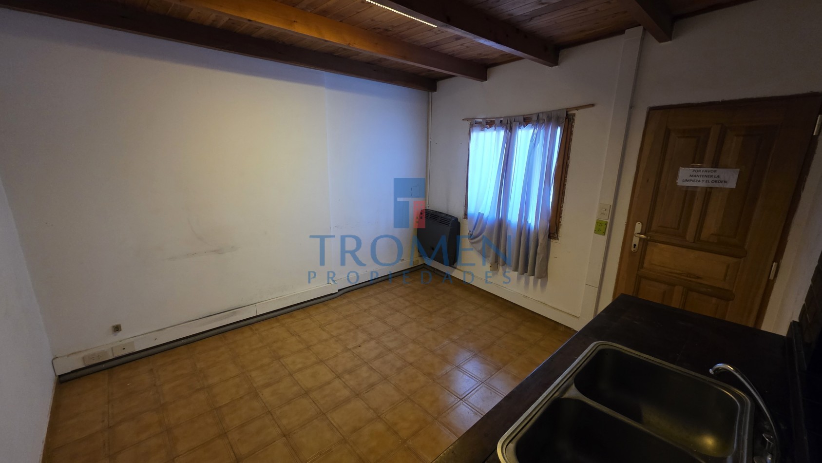 Galpon + Departamento en barrio Ñireco