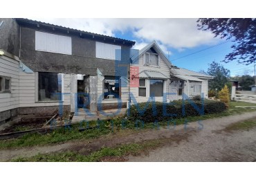Dos Cabañas + local/ deposito en Dina Huapi
