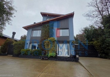Casa de categoria en barrio privado Las Bandurrias